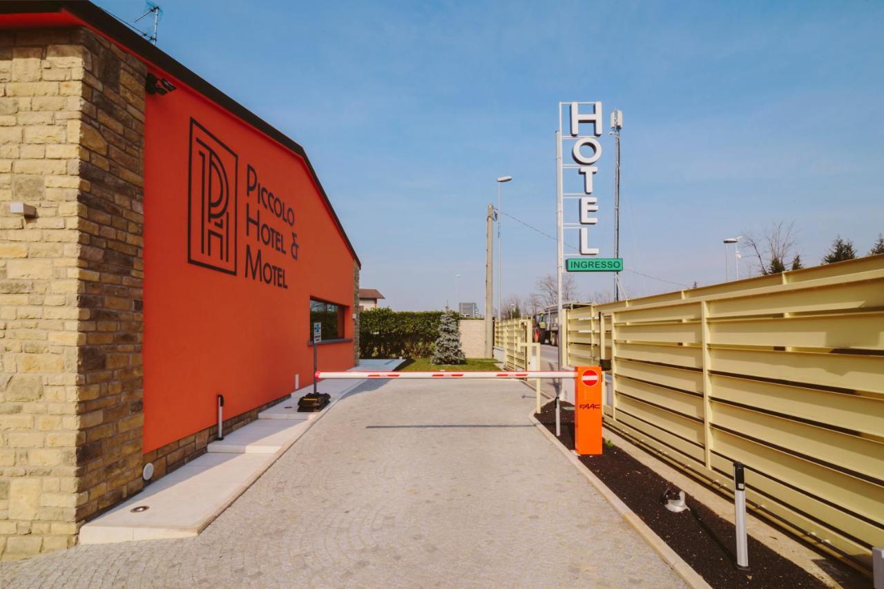 Piccolo Hotel Palosco ภายนอก รูปภาพ