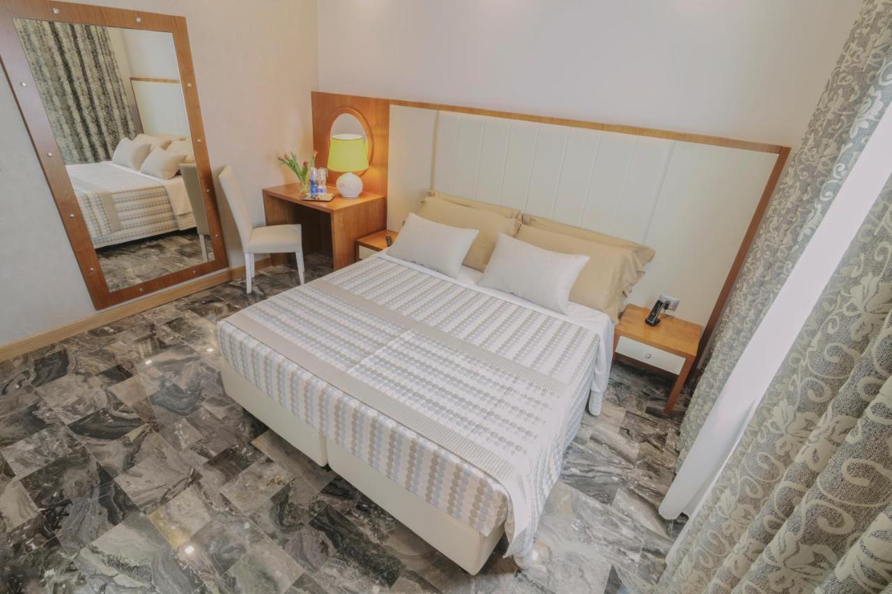 Piccolo Hotel Palosco ภายนอก รูปภาพ