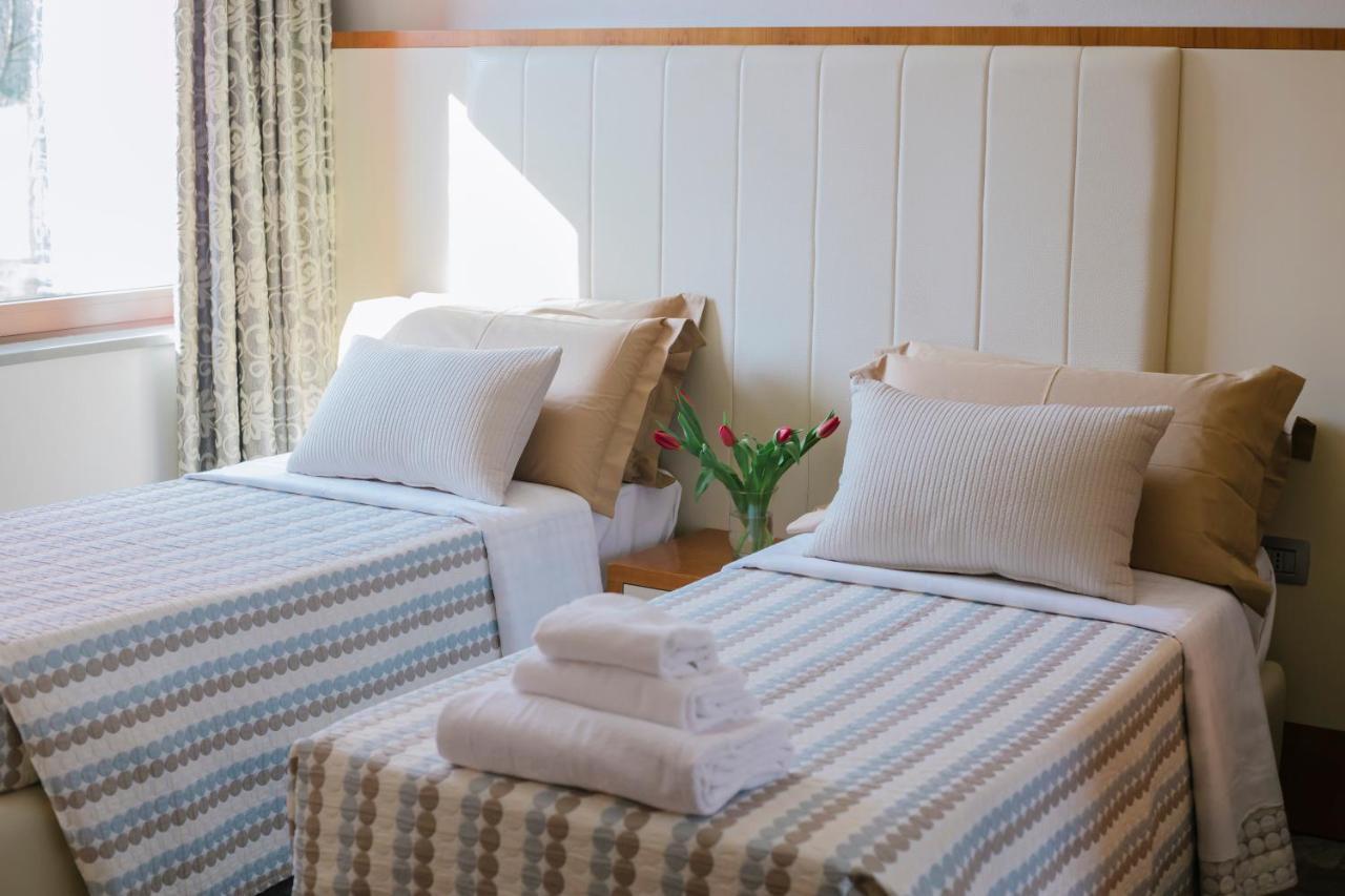 Piccolo Hotel Palosco ภายนอก รูปภาพ