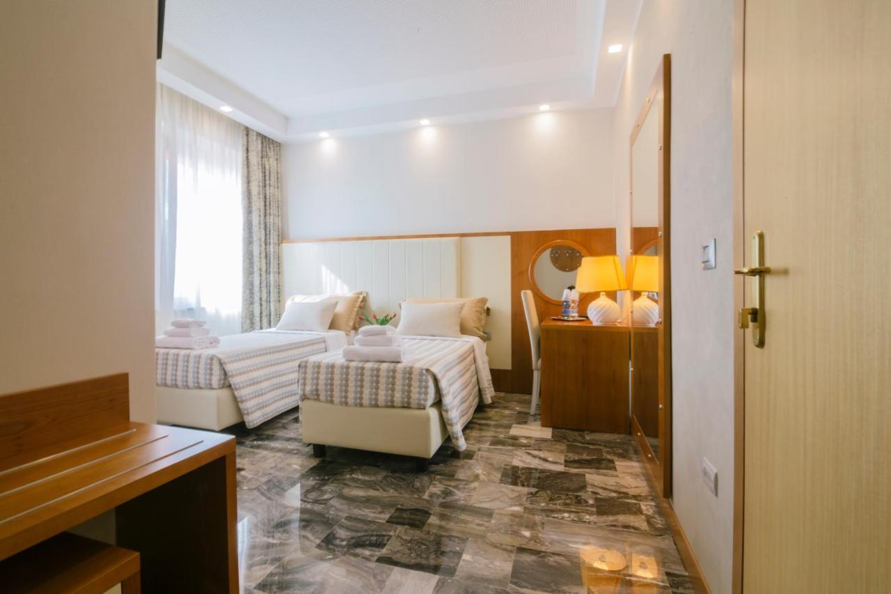 Piccolo Hotel Palosco ภายนอก รูปภาพ