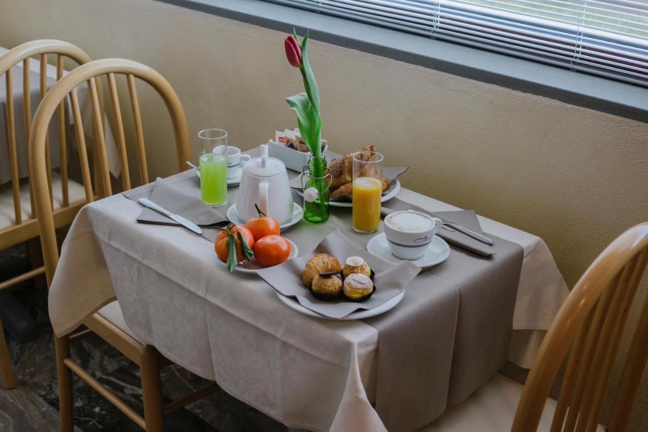 Piccolo Hotel Palosco ภายนอก รูปภาพ